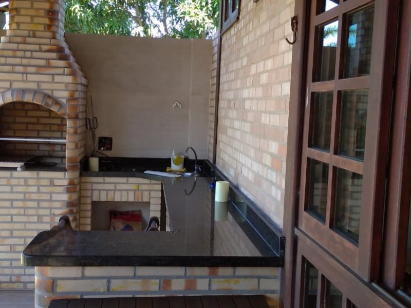 Casa à venda Boqueirão com 510m² e 4 quartos por R$ 855.000 - 688026059-17-fundos-churrasqueira.jpeg