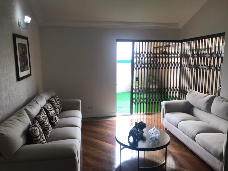Casa à venda Jardim Lancaster com 234m² e 3 quartos por R$ 1.350.000 - sala-estara-com-2-sofas.jpeg