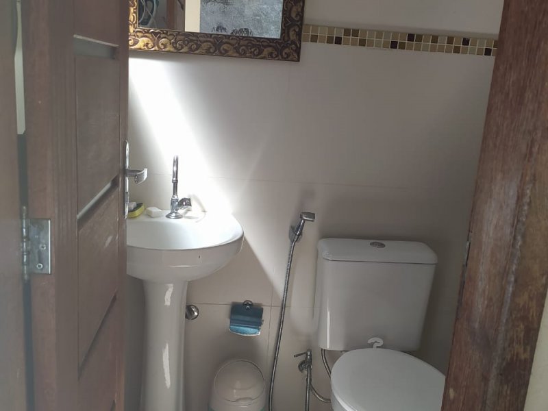 Casa à venda Centro com 342m² e 3 quartos por R$ 720.000 - 317827936-toalete-de-servico.jpg