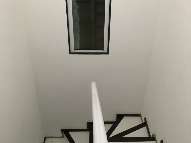 Casa à venda Atlântica com 112m² e 2 quartos por R$ 327.000 - 981101138-escada-segundo-lance.JPG