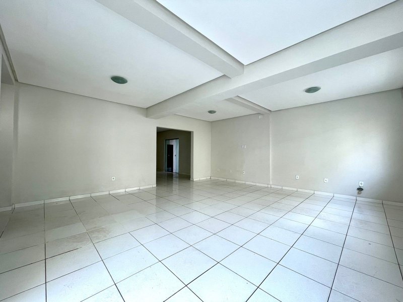 Comercial à venda Reduto com 650m² e 1 quarto por R$ 1.800.000 - 1127603577-whatsapp-image-2022-03-30-at-3.jpeg