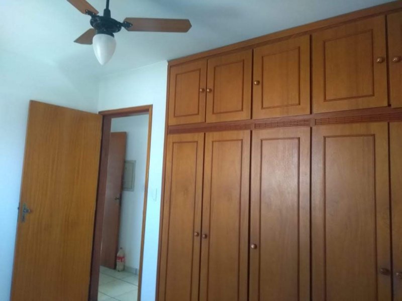 Apartamento à venda Parque Residencial Lauriano Tebar com 69m² e 2 quartos por R$ 200.000 - 1852424381-img-20191015-wa0045.jpg