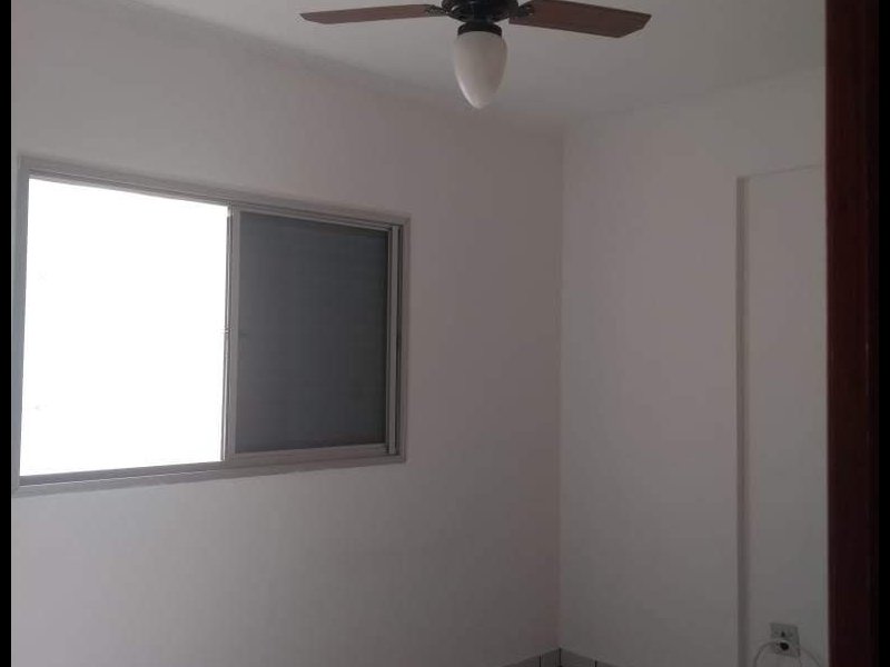Apartamento à venda Parque Residencial Lauriano Tebar com 69m² e 2 quartos por R$ 200.000 - 1990705226-img-20191015-wa0051.jpg