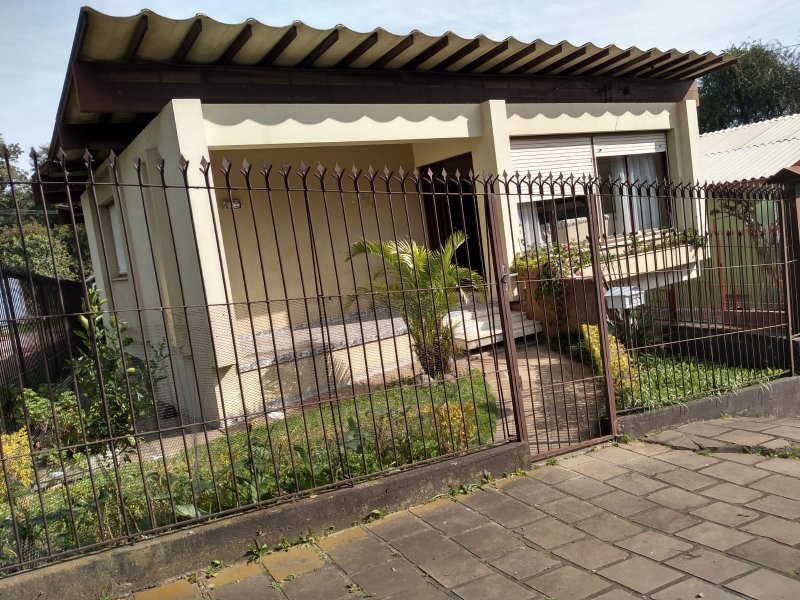 Casa à venda Medianeira com 254m² e 3 quartos por R$ 720.000 - 1097096339-photo-2022-07-27-14-43-38-1.jpg