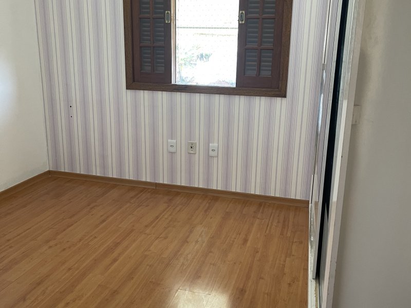 Casa à venda Alto Ipiranga com 200m² e 4 quartos por R$ 575.000 - 104401073-a8ad1514-45b0-47b5-b103-0b44dae88235.jpeg