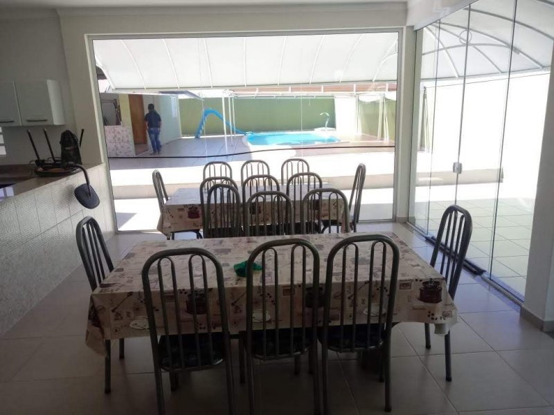 Casa de condomínio à venda Centro com 400m² e 4 quartos por R$ 950.000 - 1798270682-c4494776-35fb-4a14-ad44-b07bd53cb8c8.jpg