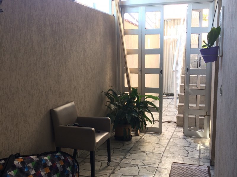 Casa à venda Jardim Umarizal com 115m² e 3 quartos por R$ 450.000 - 1470653580-corredor-quintal.jpeg