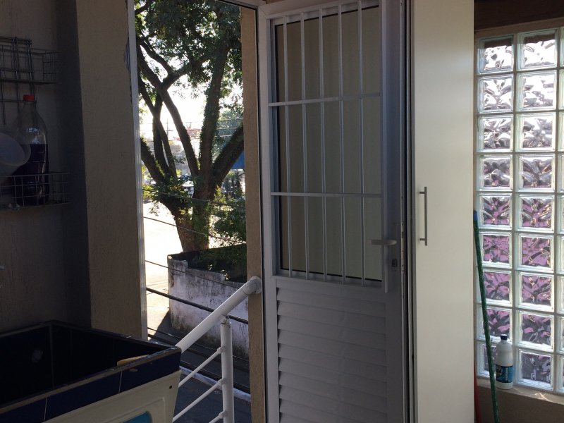 Casa à venda Jardim Umarizal com 115m² e 3 quartos por R$ 450.000 - 999203406-lavanderia.jpeg