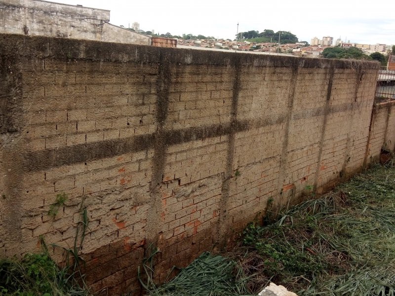 Terreno à venda Jardim Anhangüera com 136m² e 1 quarto por R$ 185.000 - 1547557215-20181122-083058.jpg