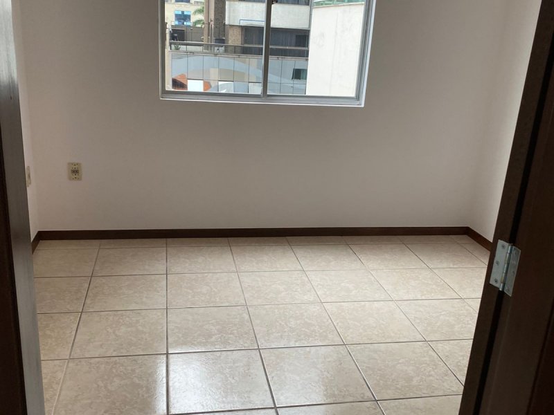 Apartamento para alugar Centro com 82m² e 2 quartos por R$ 3.200 - 1372401666-quarto-1.jpeg
