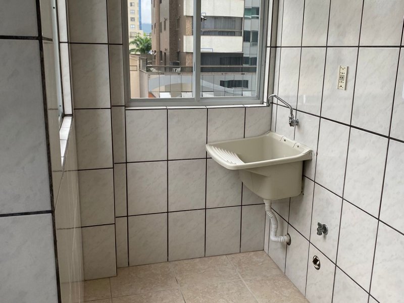 Apartamento para alugar Centro com 82m² e 2 quartos por R$ 3.200 - 730202968-tanque.jpeg