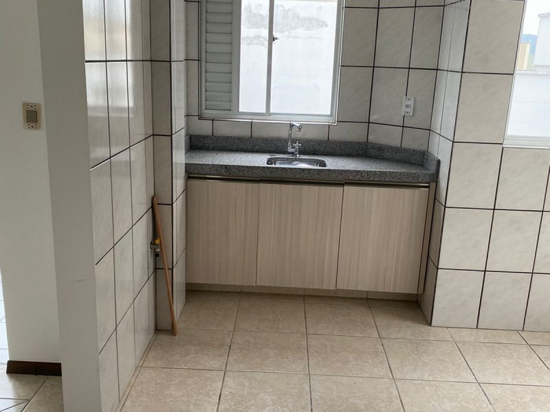 Apartamento para alugar Centro com 82m² e 2 quartos por R$ 3.200 - 753206115-pia-cozinha.jpeg