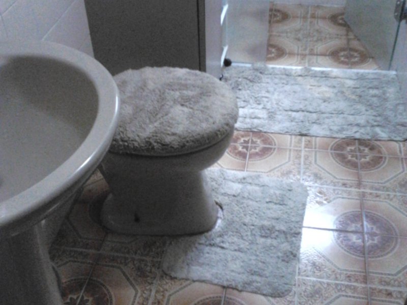 Apartamento à venda Mercês com 80m² e 3 quartos por R$ 450.000 - 2023248349-banheiro-social.jpg