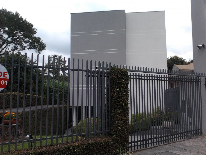 Apartamento à venda Mercês com 80m² e 3 quartos por R$ 450.000 - 2066873493-fachada-do-predio.jpg