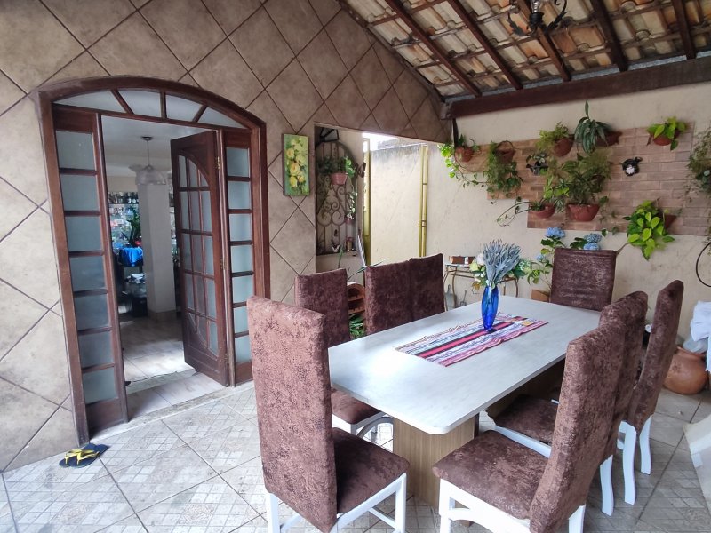 Casa à venda Sagrada Família com 211m² e 4 quartos por R$ 747.000 - 274668598-img-20220710-114843.jpg