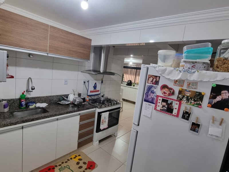 Apartamento à venda Taguatinga Norte (Taguatinga) com 66m² e 2 quartos por R$ 300.000 - 77618890-cozinha-2.jpg