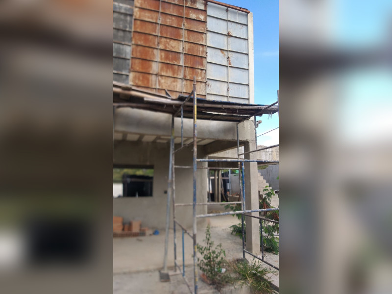 Casa de condomínio à venda Centro com 400m² e 4 quartos por R$ 600.000 - obra-fundos.jpeg