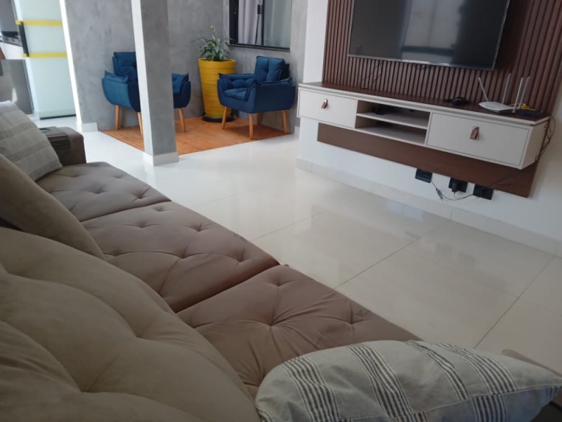 Casa à venda Jardim Monte Rei com 210m² e 3 quartos por R$ 750.000 - 2000287098-4947d57d-84f7-41c8-b204-3cac783a4a25.jpeg