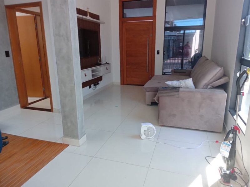 Casa à venda Jardim Monte Rei com 210m² e 3 quartos por R$ 750.000 - 974181951-5f1d3ecd-b02a-41d1-bd6f-926d978a6e25.jpeg