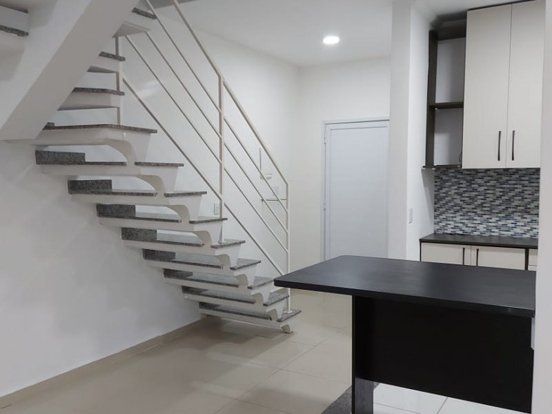 Casa à venda Jardim Santos Dumont III com 135m² e 3 quartos por R$ 485.000 - 122757379-hallentrada.jpeg