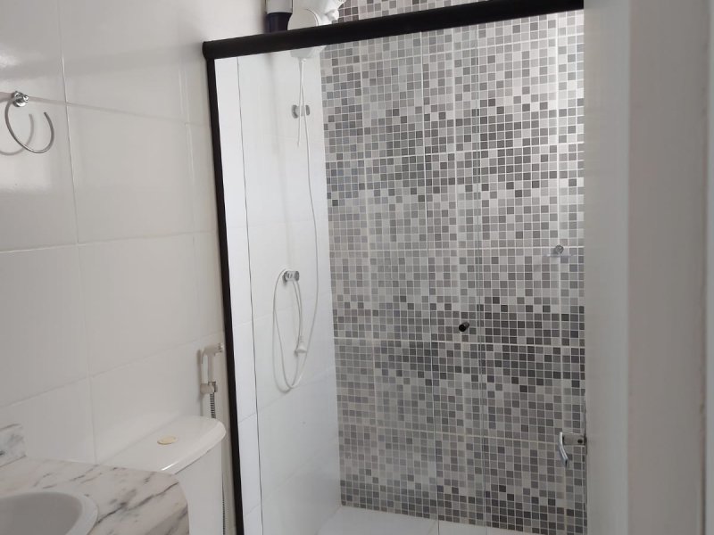Casa à venda Jardim Santos Dumont III com 135m² e 3 quartos por R$ 485.000 - 1717489691-banheiro.jpeg