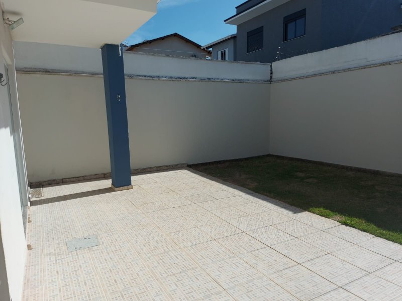 Casa à venda Jardim Santos Dumont III com 135m² e 3 quartos por R$ 485.000 - 1922400465-quintal.jpeg