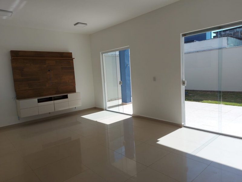 Casa à venda Jardim Santos Dumont III com 135m² e 3 quartos por R$ 485.000 - 2050368983-sala.jpeg