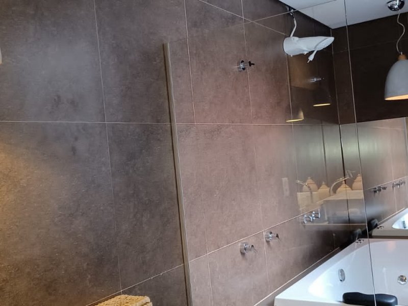 Casa à venda Jardim Botanico com 800m² e 4 quartos por R$ 1.450.000 - 832954424-banheira-hydro-4.jpg