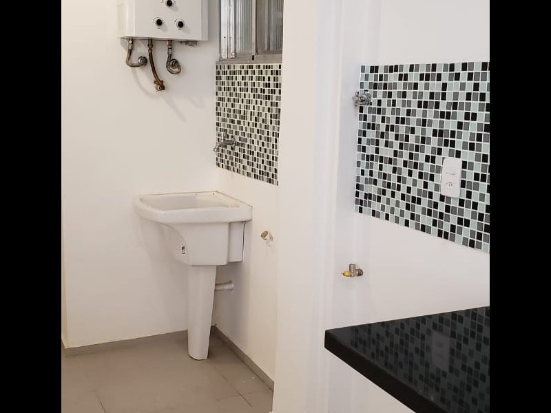 Apartamento à venda Copacabana com 92m² e 3 quartos por R$ 900.000 - 1054281103-cozinha-e-area.jpeg