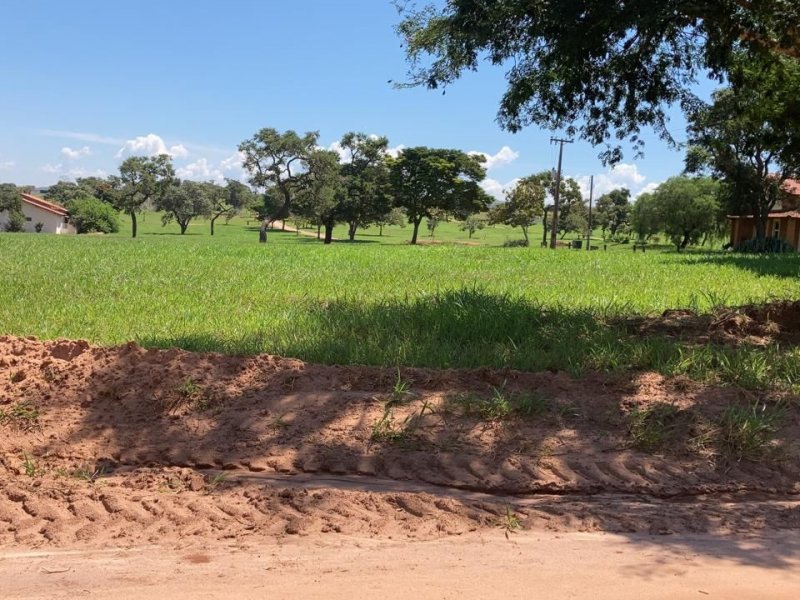 Terreno à venda Centro com 4502m² e 1 quarto por R$ 55.000 - 1826601235-244015fd-0ba9-4fcb-9021-6037a5f0fc56.jpeg