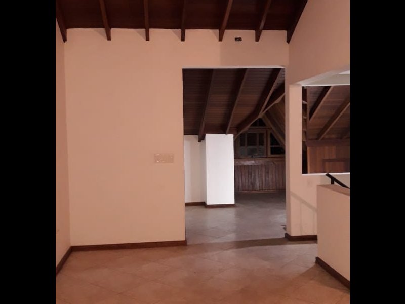 Casa à venda Estância Velha com 283m² e 3 quartos por R$ 887.000 - 2135559219-sotao-fundos-01.jpg