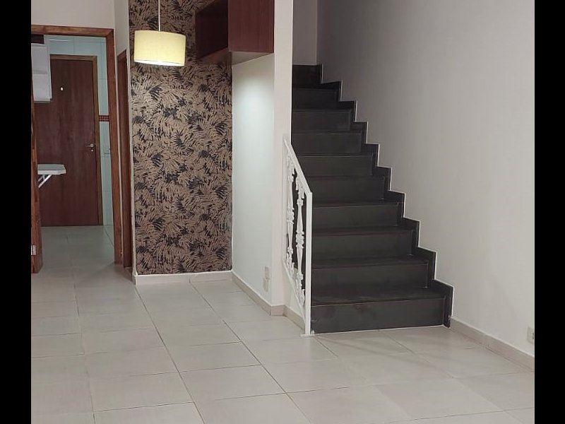 Casa de condomínio à venda Vila Sônia do Taboão com 105m² e 2 quartos por R$ 450.000 - 1407608465-sala-inteira.jpeg