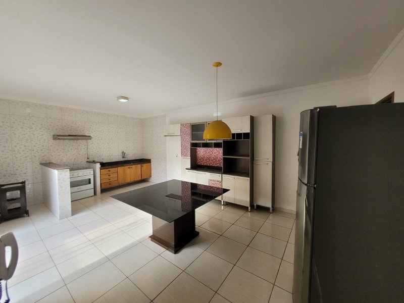 Casa à venda Jardim Presidente com 300m² e 3 quartos por R$ 395.000 - 1639607139-6-copia.jpeg