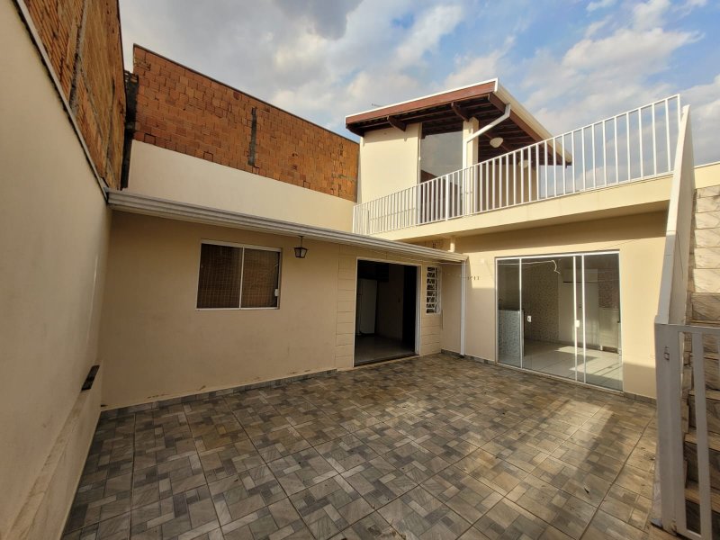 Casa à venda Jardim Presidente com 300m² e 3 quartos por R$ 395.000 - 70661538-8.jpeg