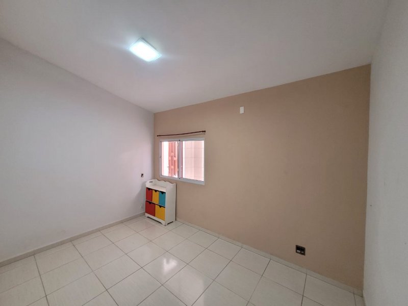 Casa à venda Jardim Presidente com 300m² e 3 quartos por R$ 395.000 - 833955694-17.jpeg