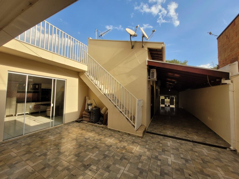 Casa à venda Jardim Presidente com 300m² e 3 quartos por R$ 395.000 - 885538672-7-copia.jpeg