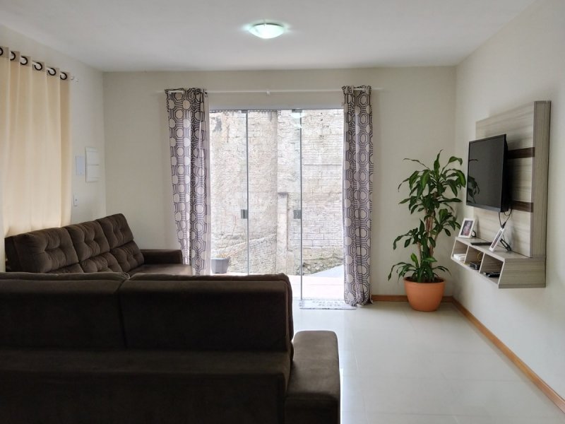 Casa à venda Glória com 180m² e 3 quartos por R$ 330.000 - 1517125357-img-20220718-145128.jpg