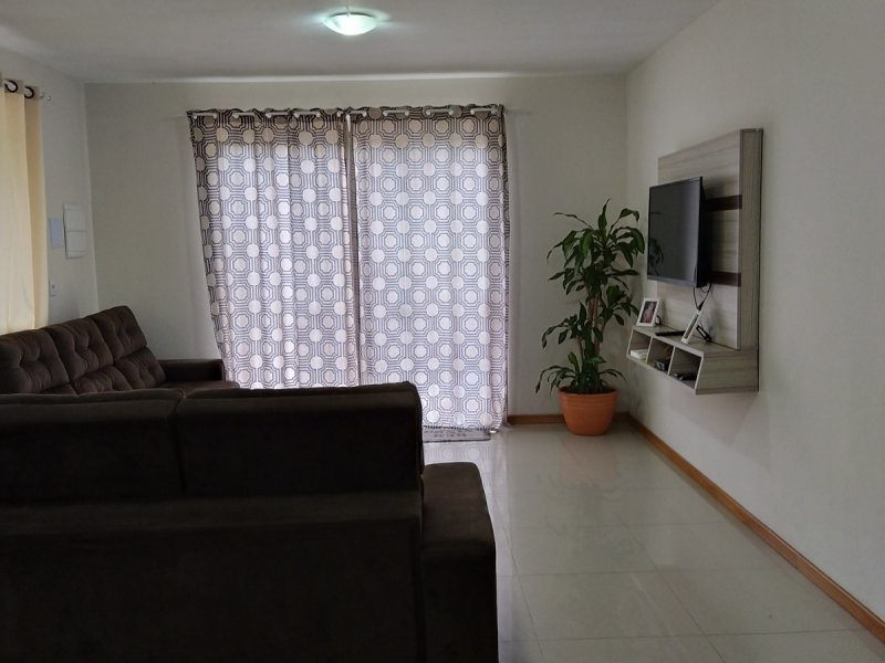 Casa à venda Glória com 180m² e 3 quartos por R$ 330.000 - 1667648297-img-20220718-145102.jpg