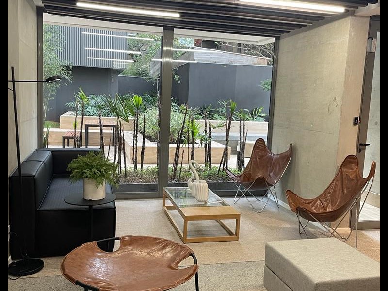 Apartamento para alugar Sumarézinho com 24m² e 1 quarto por R$ 3.700 - 1060026508-sala-de-estar.jpeg