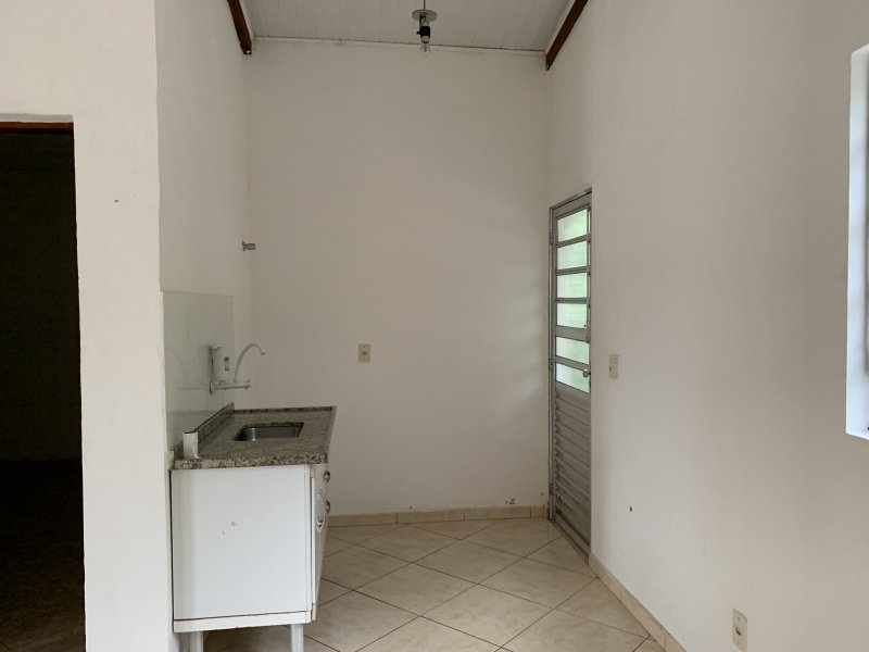 Terreno à venda Chácaras Cangueirinha com 725m² e 1 quarto por R$ 650.000 - 1101092161-img-0697.JPG