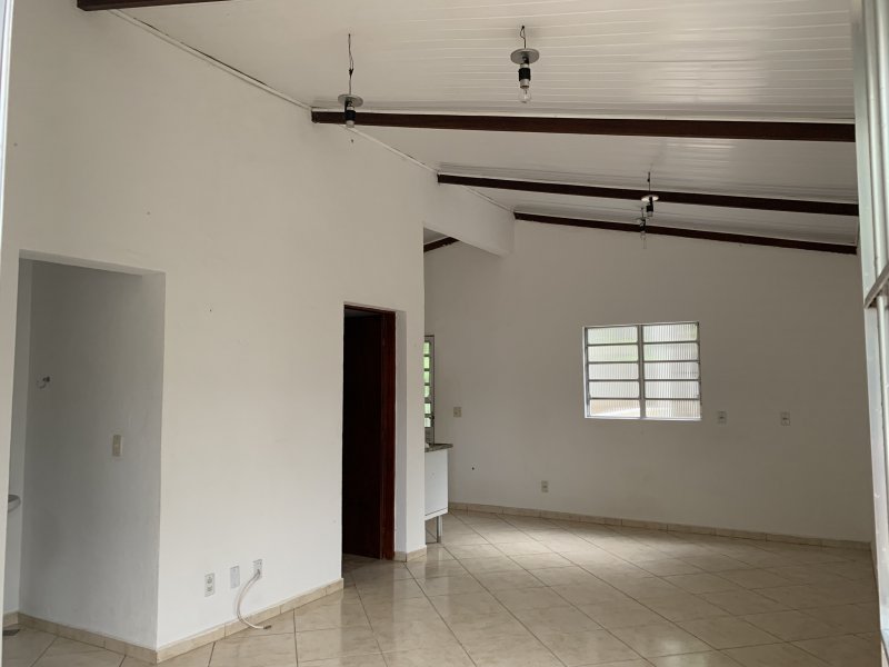 Terreno à venda Chácaras Cangueirinha com 725m² e 1 quarto por R$ 650.000 - 1627038451-img-0695.JPG