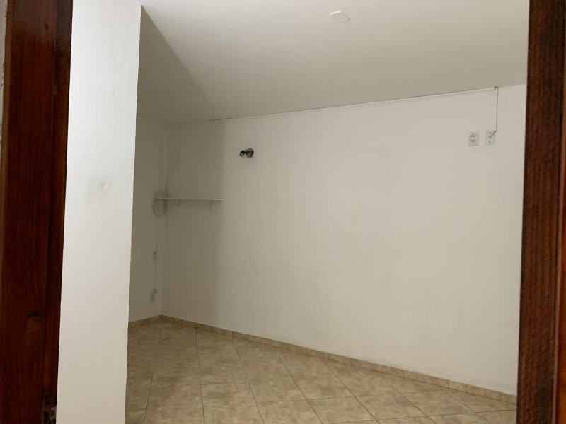 Terreno à venda Chácaras Cangueirinha com 725m² e 1 quarto por R$ 650.000 - 758404613-img-0702.JPG
