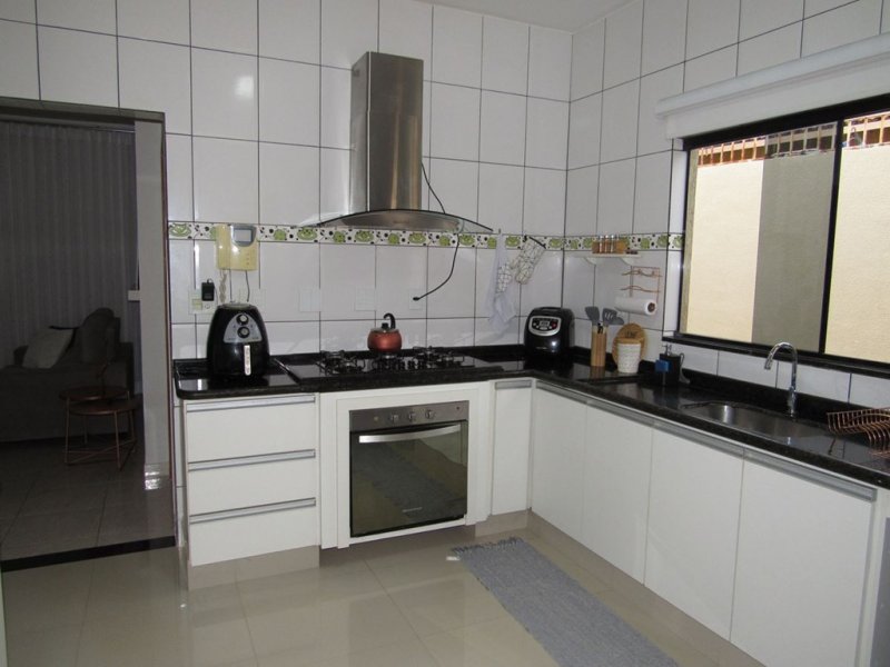 Casa à venda Centro com 470m² e 3 quartos por R$ 1.050.000 - 1201468336-7498bce47a2ea1736650bfa43ed6f35a.jpg