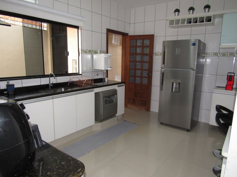 Casa à venda Centro com 470m² e 3 quartos por R$ 1.050.000 - 1408997594-10c5131dccbbc11928afa19203a3997e.jpg