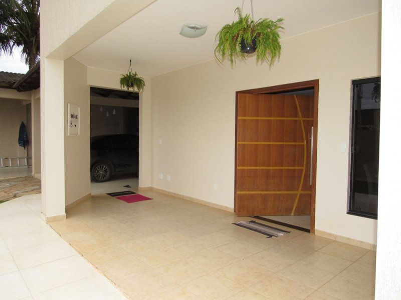 Casa à venda Centro com 470m² e 3 quartos por R$ 1.050.000 - 2091987916-a82f516fb80142cbbf61c3c0cab948e1.jpg