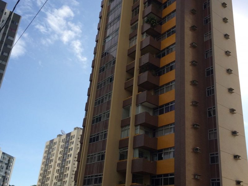 Apartamento à venda Itaigara com 154m² e 4 quartos por R$ 700.000 - 617288952-predio-vega.jpg