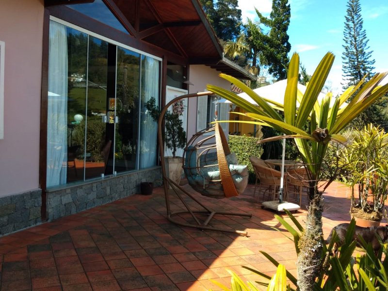 Casa à venda Quitandinha com 300m² e 6 quartos por R$ 1.900.000 - 1246384661-img-20220820-wa0055.jpg