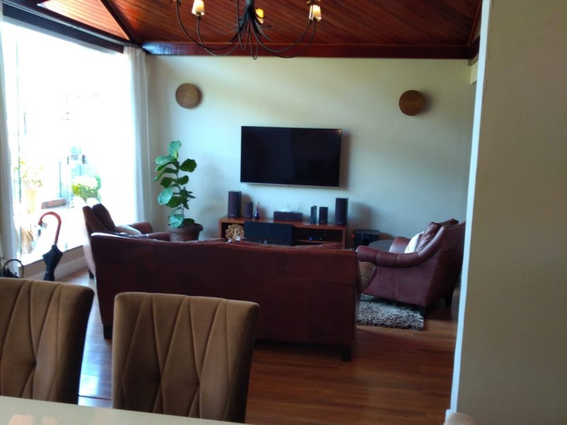 Casa à venda Quitandinha com 300m² e 6 quartos por R$ 1.900.000 - 811230200-img-20220820-wa0043.jpg