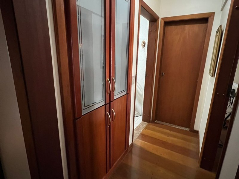 Apartamento à venda Centro com 142m² e 3 quartos por R$ 579.000 - 783732369-14-corredor-com-cristaleira.jpg