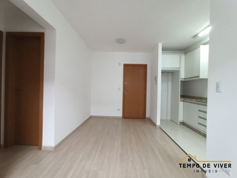 Apartamento à venda Vista Alegre com 35m² e 1 quarto por R$ 239.000 - 1384226781-cozinha-e-sala.jpg